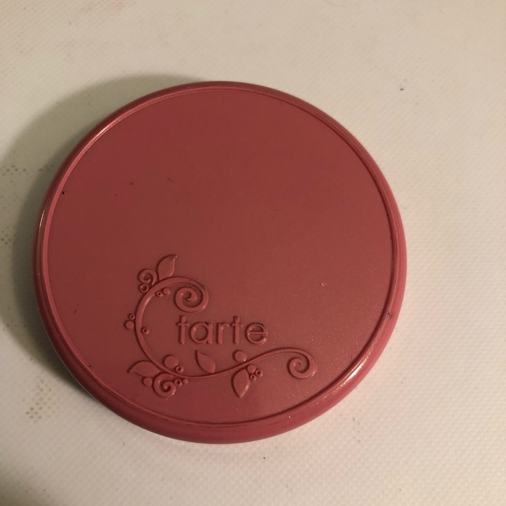 Tarte Blush color Glisten